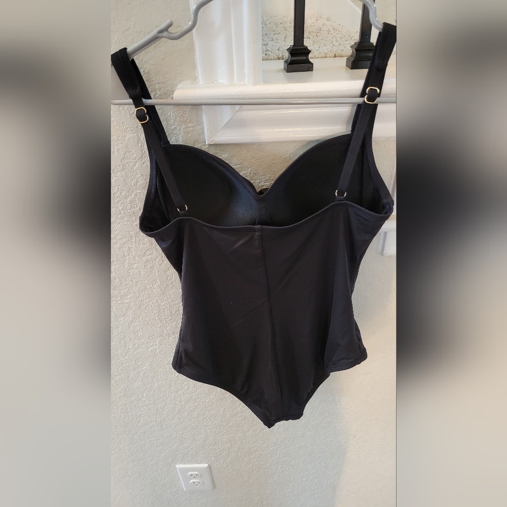 Women's Liz Claiborne Black Cross Chest Ruffle One Piece Swim Suit, Size 6 - Picture 3 of 6